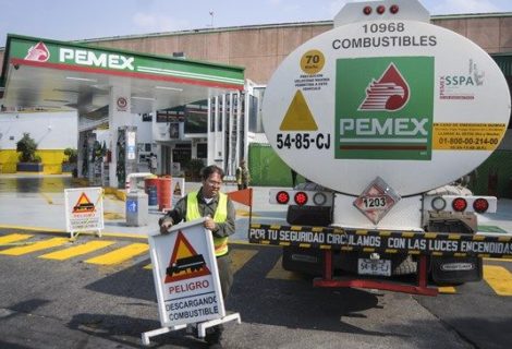 Pemex trabaja para atender desabasto de gasolina y diesel en el país