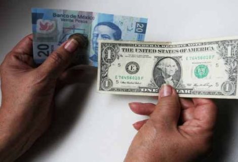 Dólar se vende en $20.75 pesos en aeropuerto capitalino