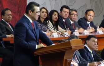 Marco Antonio Mena asume como gobernador de Tlaxcala