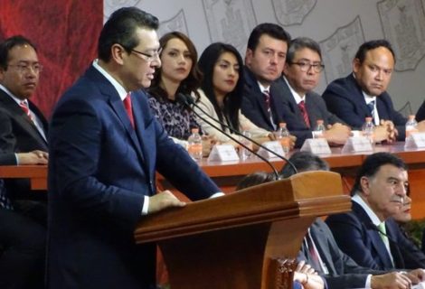 Marco Antonio Mena asume como gobernador de Tlaxcala