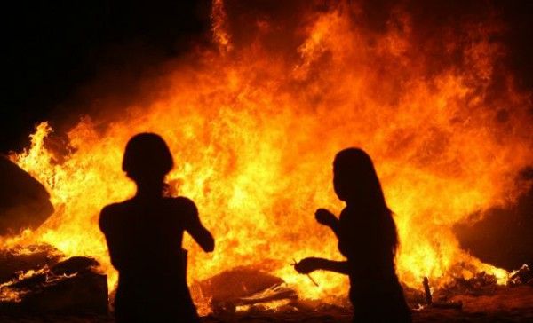 Miembros de secta en Chile queman a bebé por considerarlo el anticristo; van a prisión